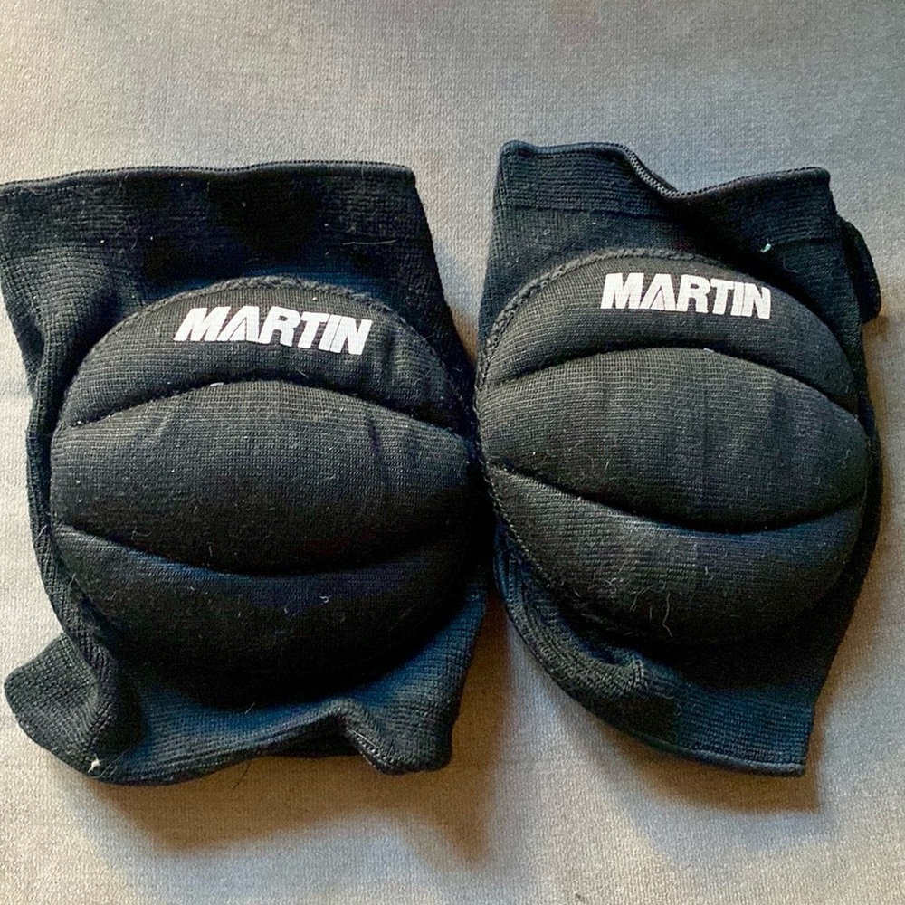 Martin Black Slip-on Volleyball Knee Pads (pair)